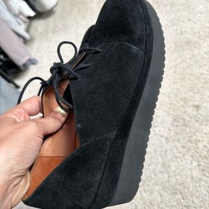 L’Armour des Pieds Adolphs black shoe lace up